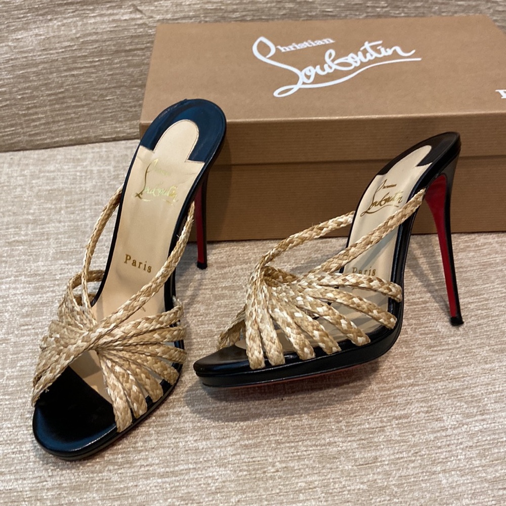 Red Bottom Christian Louboutin Natural and Black Red Bottom heeled Sandler Sz37